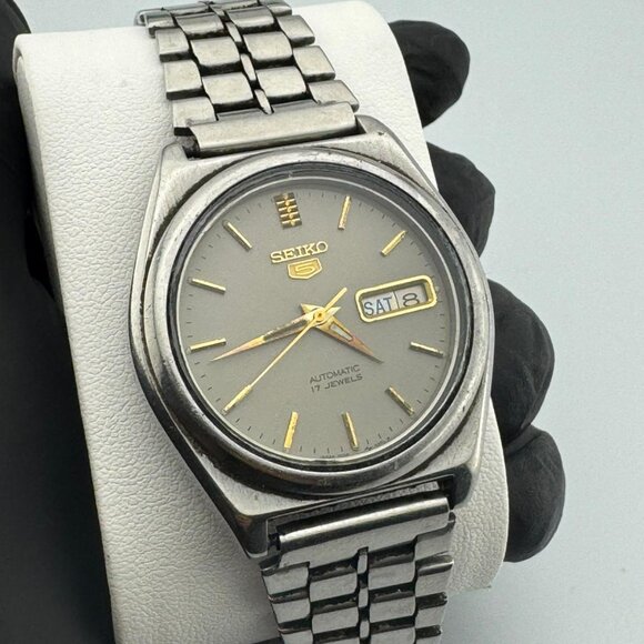 Seiko 5 Automatic 17 Jewels - Vintage Wrist Watch - Made in Japan - Picture 9 of 12